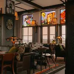 Maison Heler Metz, Curio Collection By Hilton Metz