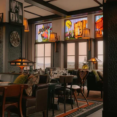 Maison Heler Metz, Curio Collection By Hilton 메스