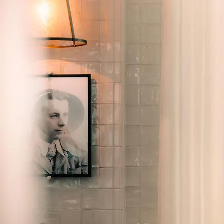 Maison Heler Metz, Curio Collection By Hilton