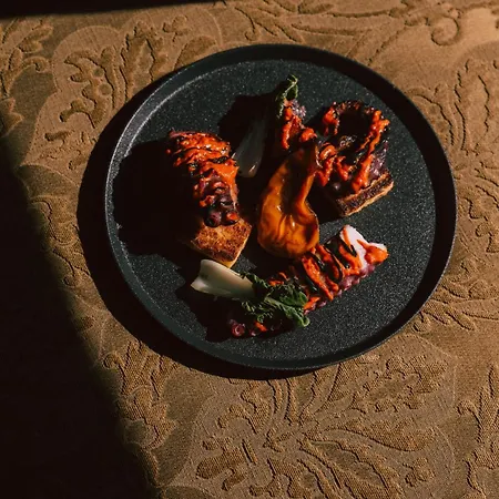 Maison Heler Metz, Curio Collection By Hilton Mety