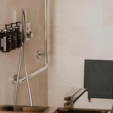 Maison Heler Metz, Curio Collection By Hilton