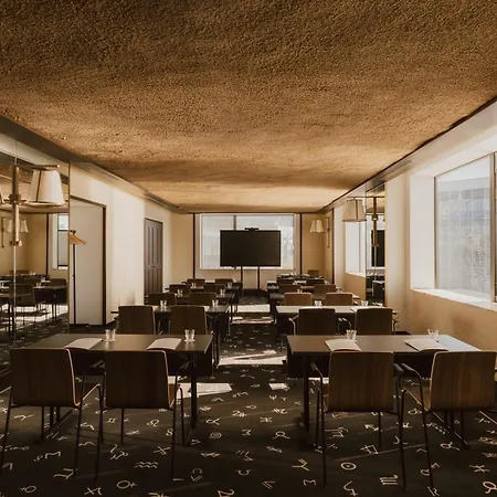 Maison Heler Metz, Curio Collection By Hilton מץ