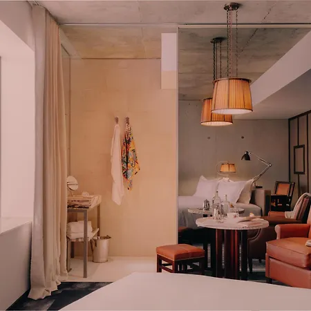 Maison Heler Metz, Curio Collection By Hilton מץ