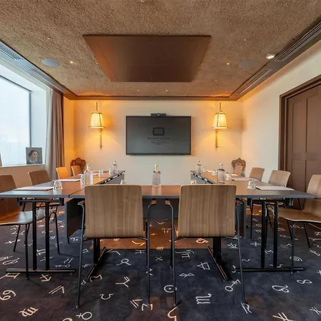 Maison Heler Metz, Curio Collection By Hilton 4*