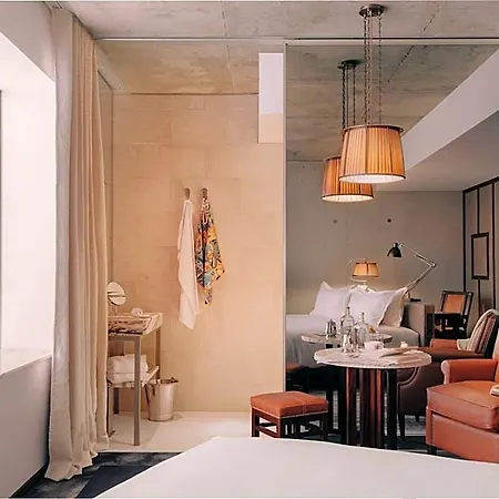 Maison Heler Metz, Curio Collection By Hilton Metz