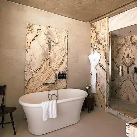 Maison Heler Metz, Curio Collection By Hilton Szálloda