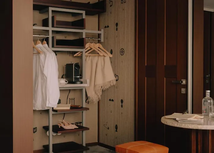 Maison Heler Metz, Curio Collection By Hilton 4*