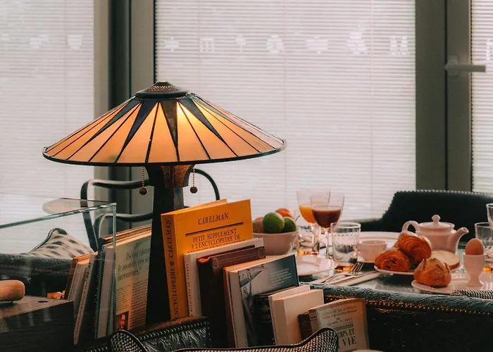 Maison Heler Metz, Curio Collection By Hilton