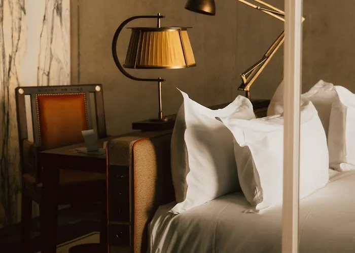 Maison Heler Metz, Curio Collection By Hilton Mety