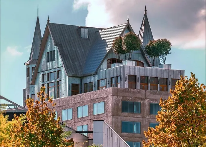 Maison Heler Metz, Curio Collection By Hilton Мец